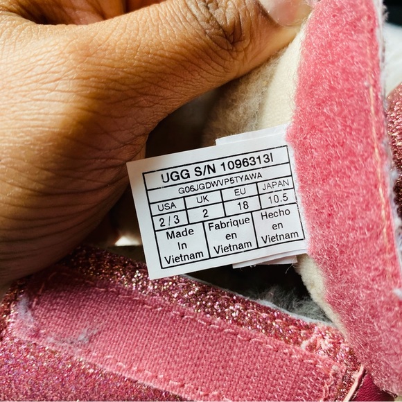 UGG Glitter Baby Boots - Picture 4 of 7